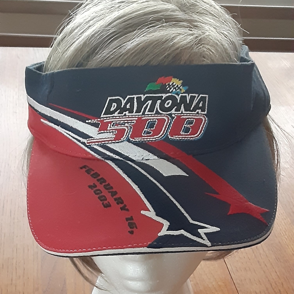 Sun visor